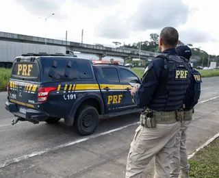 Mulher morre e crianças ficam feridas após acidente na BR-324