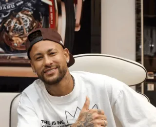 Neymar aumenta coleção e gasta US$ 1 milhão com novo relógio de luxo
