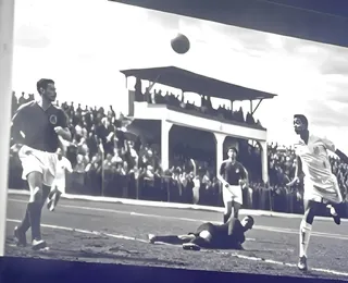 Nunca gravado, gol mais bonito de Pelé é recriado pelo Gemini; assista prévia