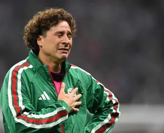 Ochoa se aposenta do futebol após participar de seis Copas do Mundo