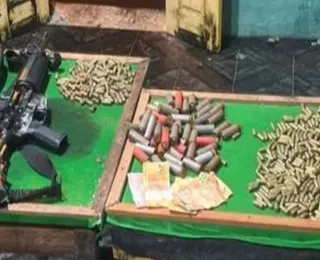 Operação policial termina com dois mortos e apreensão de arsenal