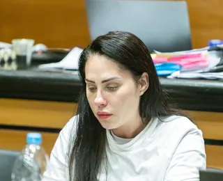 Perdão da justiça não garante volta de Monique Medeiros à sala de aula