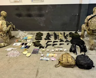 PM cerca integrantes do CV após vídeo com armas de guerra em Portão