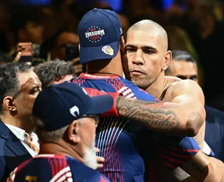 Poatan é nocauteado no UFC Casa Branca e perde chance do 3º cinturão