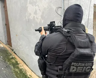 Polícia Civil prende trio suspeito de assaltar ônibus no Lobato