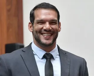 Presidente da CBF leva amante para Copa com dinheiro de entidade, diz jornalista