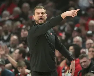 Primeiro brasileiro a ser técnico na NBA assume ex-time de Jordan
