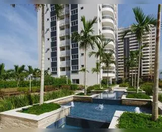 Quem deve condomínio pode ser barrado da piscina? Veja o que diz a lei