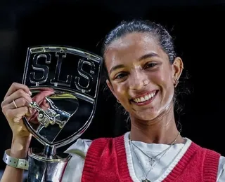 Rayssa Leal faz história, vence japonesa e é campeã do SLS Takeover