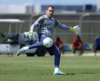 Recuperado, Ronaldo volta aos treinos em meio à crise no gol do Bahia