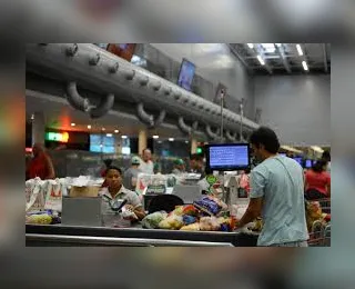 Rede de supermercados encerra recuperação judicial após fechar 300 lojas