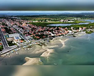 Sede dividida do Conselho Tutelar põe sigilo de crianças em risco
