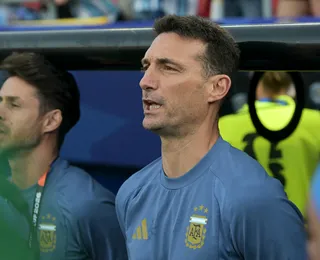 Técnico da Argentina deixa rivalidade de lado e diz ser "fã do Brasil"