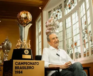 Técnico do tetra com o Brasil, Parreira é internado no Rio de Janeiro