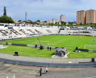 Técnico que cobrou SAF de R$ 1 bilhão para clube não fechar pede demissão