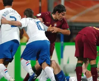 Três expulsões são demais? Jogo mais violento da Copa teve 20 cartões