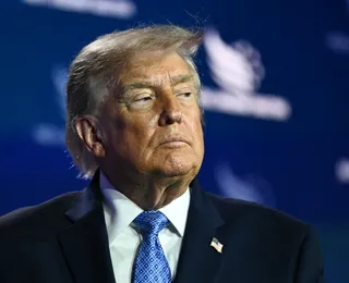 Trump adverte que Irã "deixará de existir" se EUA continuar ataques