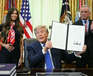 Trump emite recomendação que limita vacina em crianças nos EUA