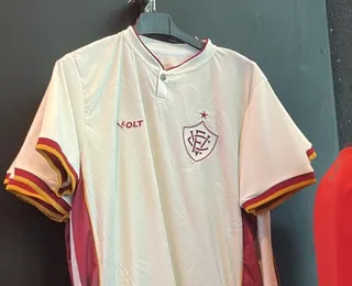 VEJA: Segunda camisa do Vitória é vazada após loja abrir venda antecipada