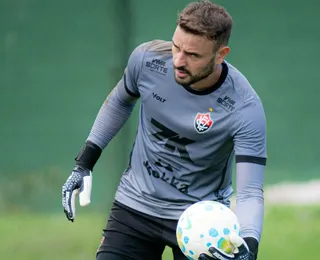 Vitória toma decisão importante após goleiro Gabriel recusar saída