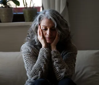 Alem dos fogachos: menopausa apresenta mais de 70 sintomas e exige tratamento individualizado