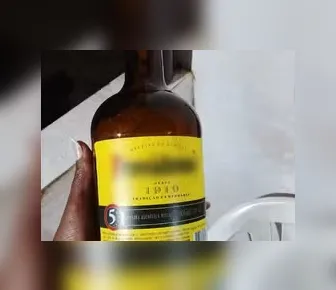 Amigos perdem visão e audição após beberem conhaque na Bahia