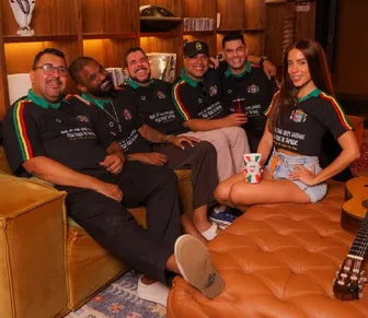 Anitta faz parceria importante para disputar samba na Grande Rio