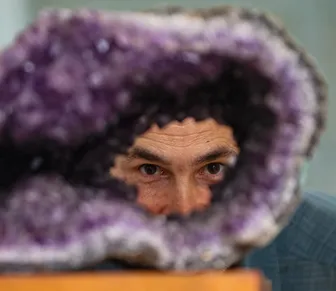 De britas de rua a gemas raras: conheça os baianos que dedicam a vida a colecionar rochas e minerais raros