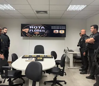 Dupla é presa em Salvador por enviar drogas para Goiás pelos Correios