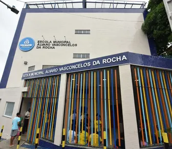 Escola no Subúrbio de Salvador é reconstruída com R$ 17 milhões