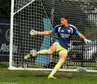 Ex-Bahia, goleiro de 18 anos se destaca em Orlando e mira profissional