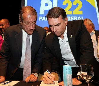 Flávio Bolsonaro lança plano de governo de 70 páginas nesta quinta