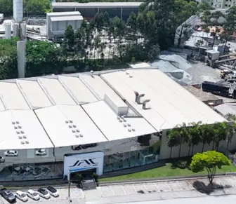 Gigante montadora encerra lojas no Brasil e muda estratégia de vendas