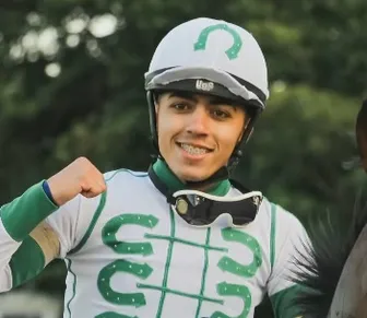 Jóquei morre após cair de cavalo durante corrida no Rio de Janeiro
