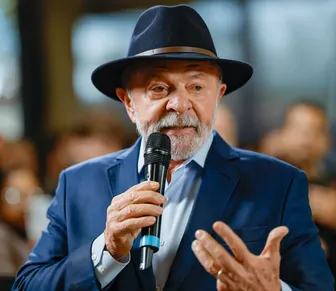 Lula diz que filho deve responder por eventuais erros: "investigue-se"
