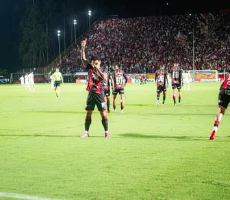 Matheuzinho volta a marcar gol após quatro meses de jejum