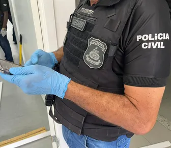 Mulher é presa após entregar o marido para ser morto em Salvador