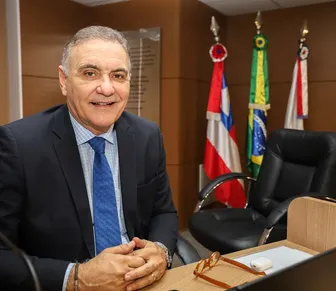 Nelson Pelegrino assume presidência do TCM