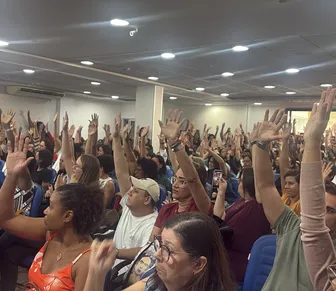 Professores não conseguem acordo e declaram estado de greve na Bahia