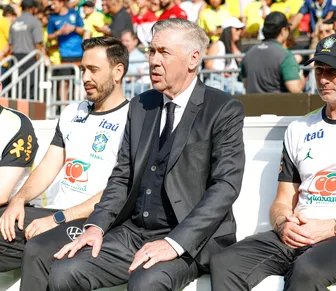 Sem Itália na Copa, torcida italiana adota Brasil de Ancelotti
