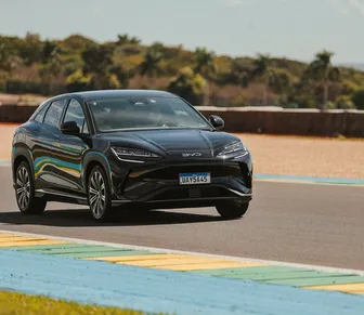 Testei o BYD Sealion 7 e fiz de 0 a 100 km/h em 4.5 segundos; confira
