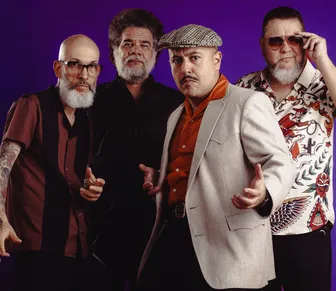 The Dead Billies sobre volta: "Renascemos num palco agora, como três coroas"