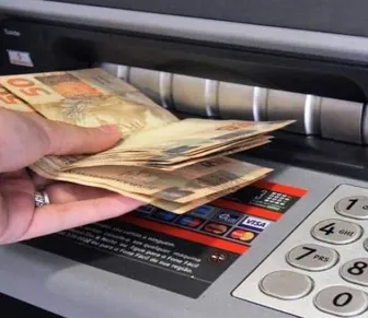 Tradicional banco brasileiro recebe multa de R$ 420 mil após denúncias