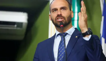 Apartamento de Eduardo Bolsonaro vai a leilão no Rio de Janeiro