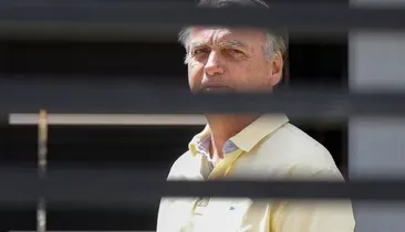 Bolsonaro tem aumento de soluços em prisão domiciliar