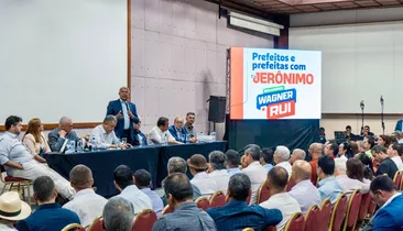 Chapa de Jerônimo reúne mais de 70 prefeitos em Salvador