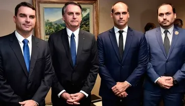 Dark Horse: Moraes envia pedido para que Jair e Flávio Bolsonaro sejam investigados