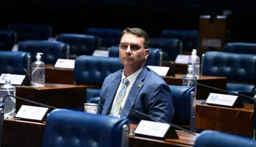 Flávio Bolsonaro enfrenta resistência e partidos viram as costas