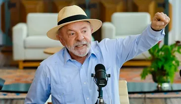 Lula critica tarifaço e diz que enviará dados ao “amigo” Trump