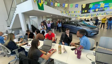 Motoristas lotam concessionárias após lançamento do Move Brasil